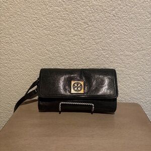 Tory Burch Emerson Small Wristlet